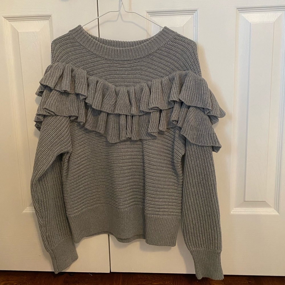dRA long sleeve sweater